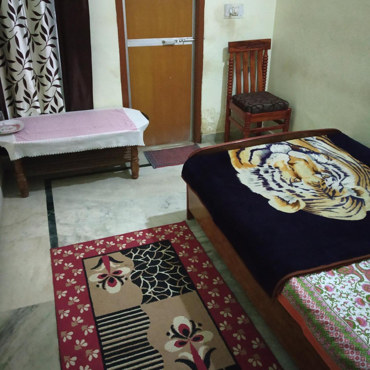 Pratibha Home Stay Jabalpur Exterior foto